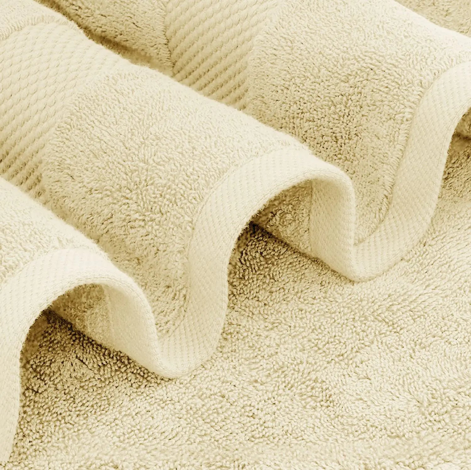 Beige Bath Towels